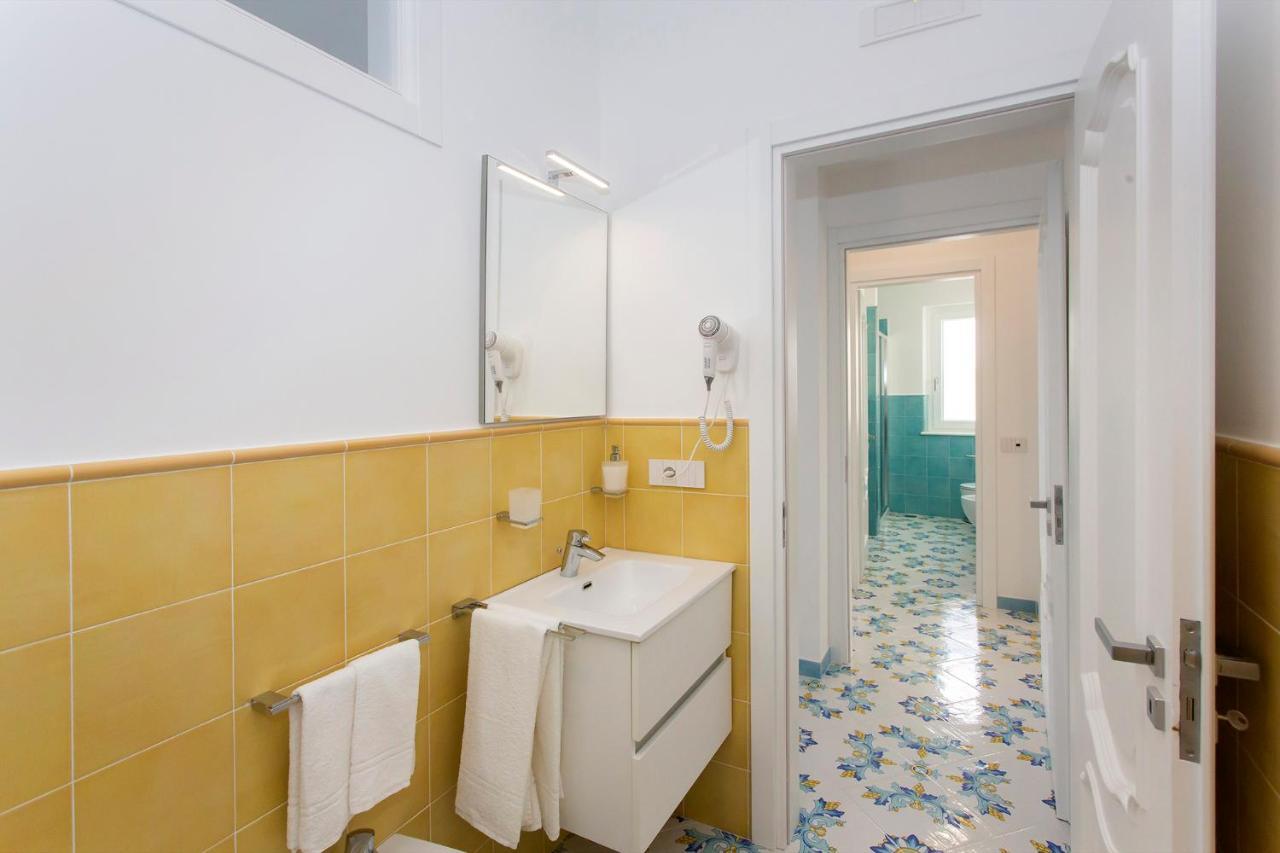 Domus Teresia - Amalfi Coast Appartement Furore Buitenkant foto